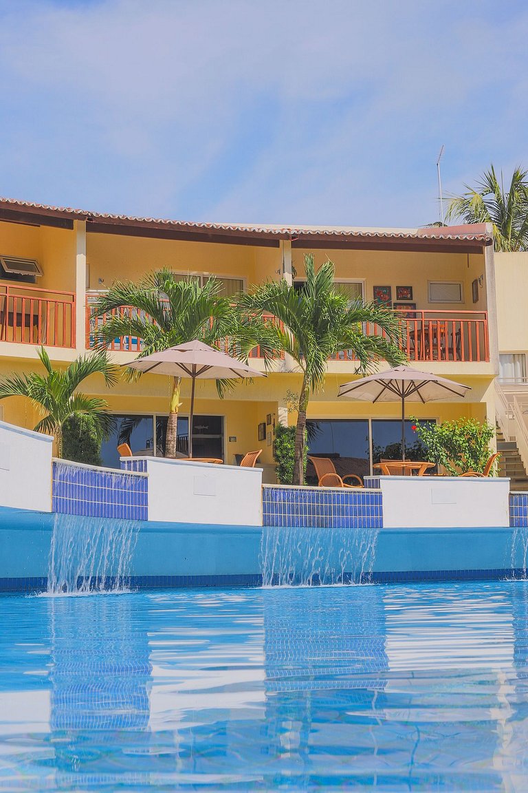 Apê climatizado com vista piscina familia