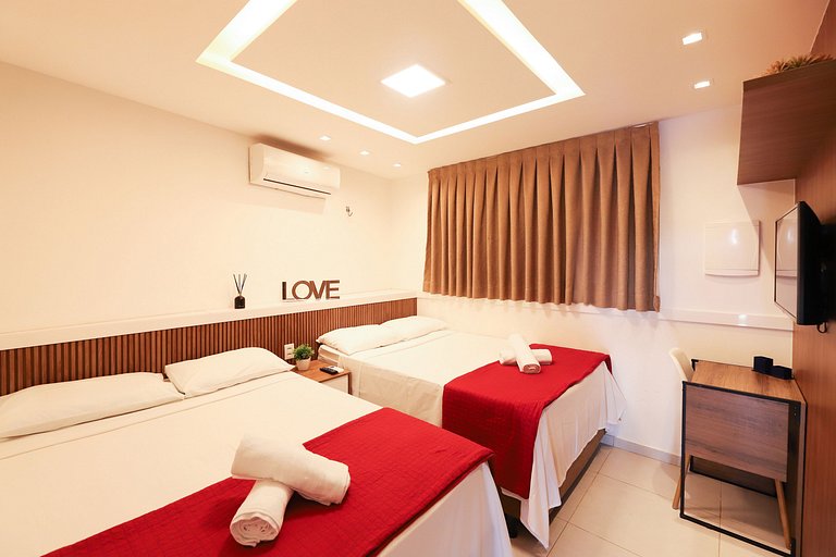 156- Ground floor apartment facing the pool, family-friendly