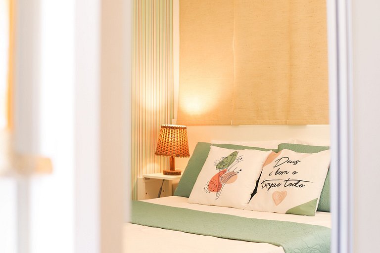 155- Apartamento térreo frente a la piscina climatizada