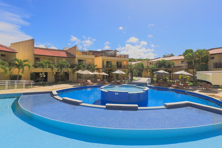 Apart familiar varanda vista piscina