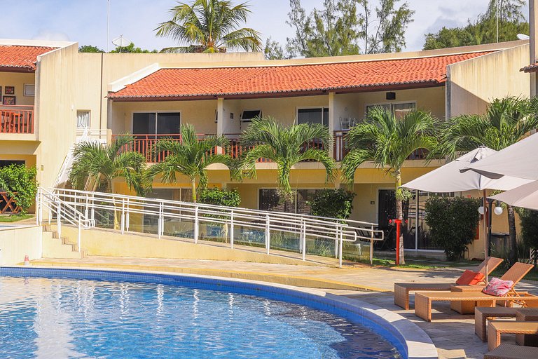 Apê terreo frente piscina