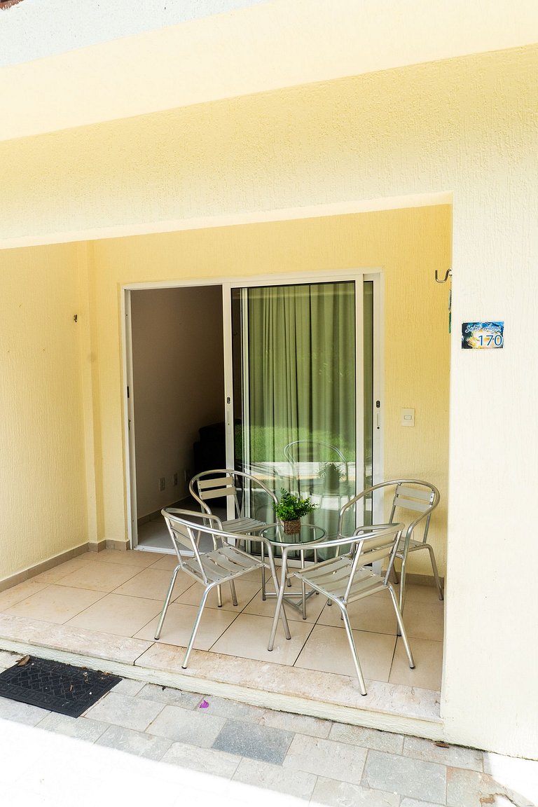 170- Apartamento frente al jardín acogedor