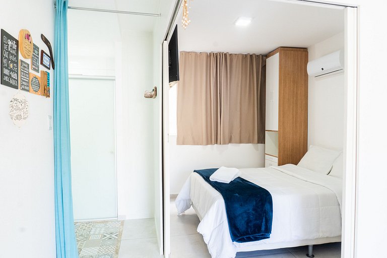 152- One-bedroom apartment facing the pool
