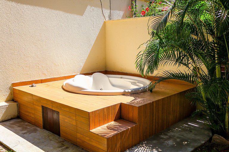 Apê c/ 2 quartos + jacuzzi e parquinho infantil