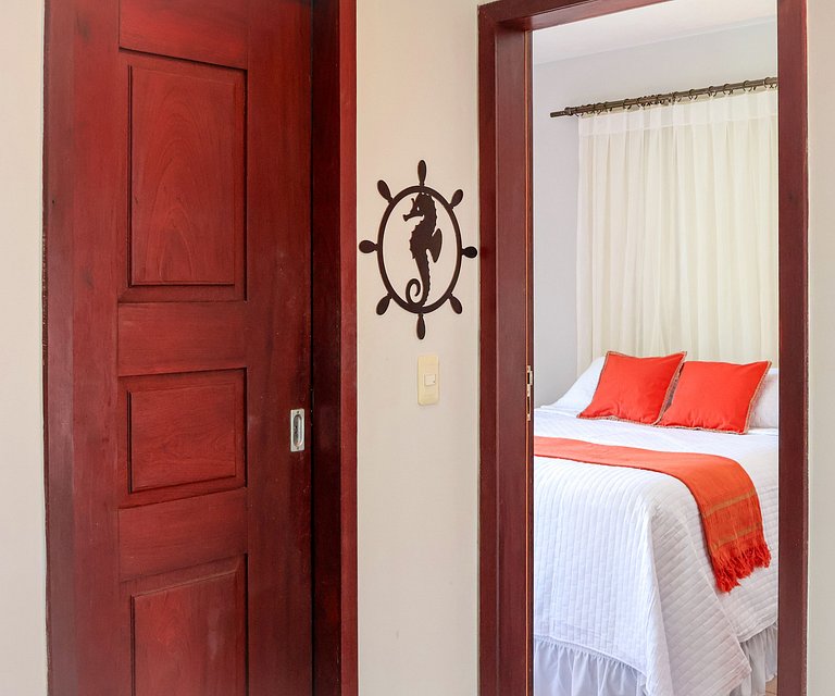 A25- Departamento con 2 habitaciones más jacuzzi y área de j