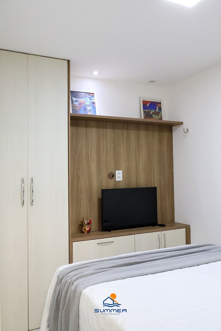 Apê frente jardim com quarto privativo