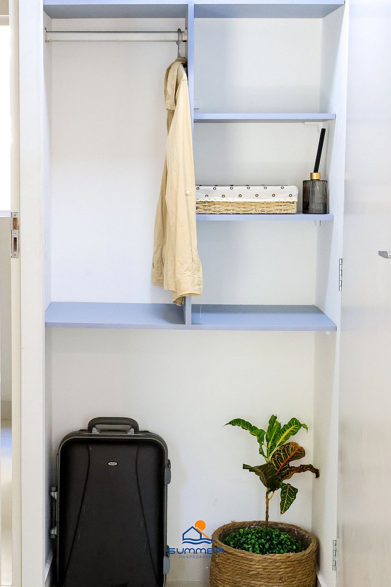 147- Apê c/ suite + banheiro e mini closet