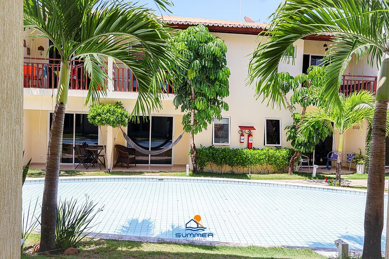 Apê terreo frente piscina