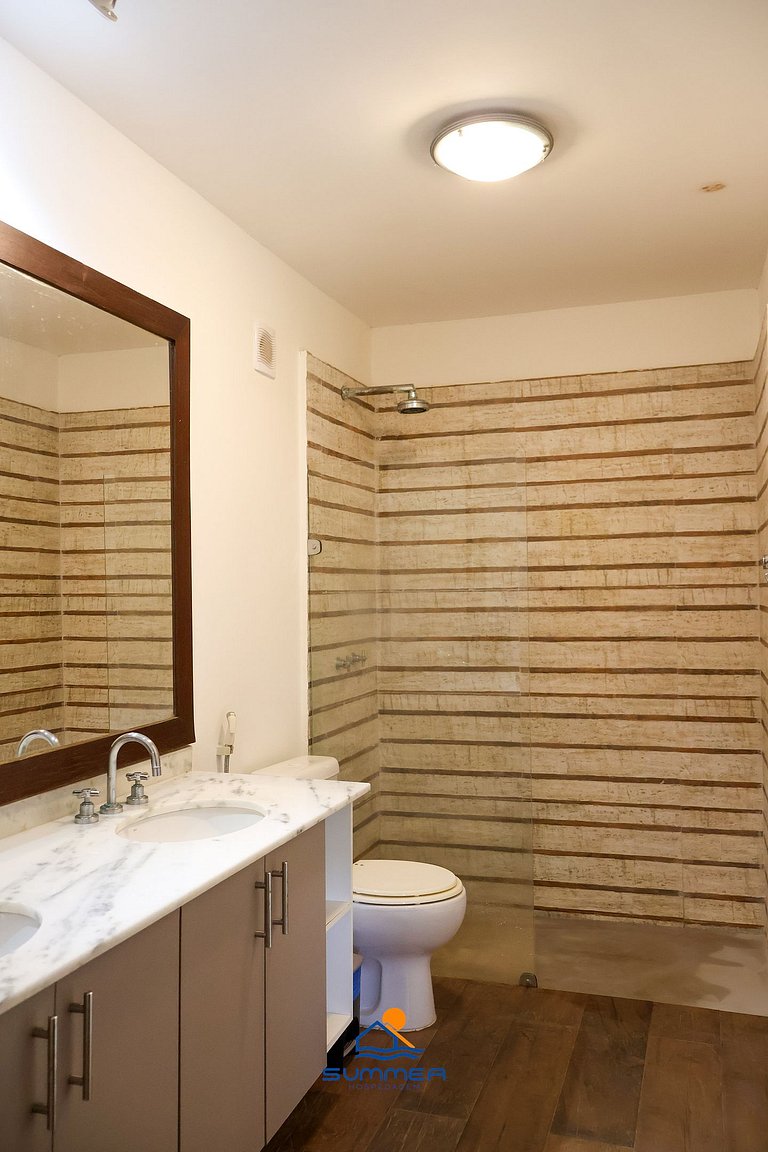 Casa na entrada da praia do amor com 2 suites