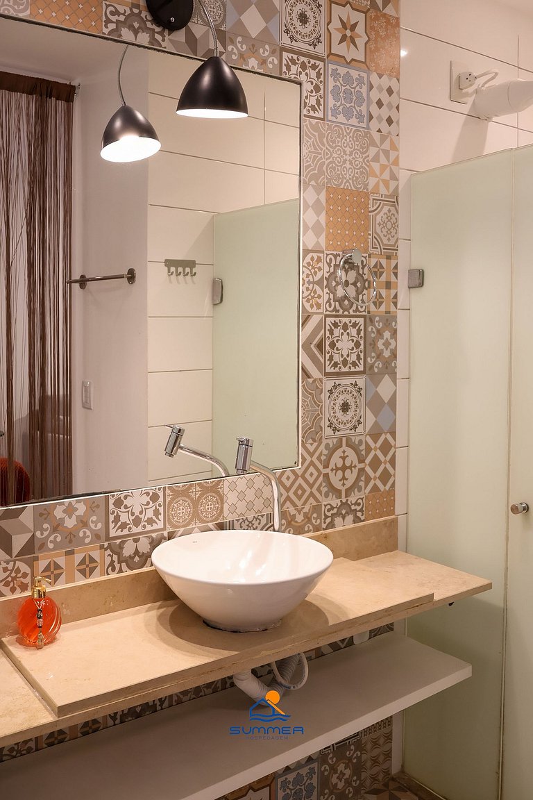 170- Apartamento frente al jardín acogedor