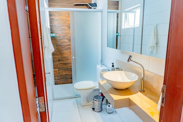 181 - Triplex Família com Jacuzzi privativa