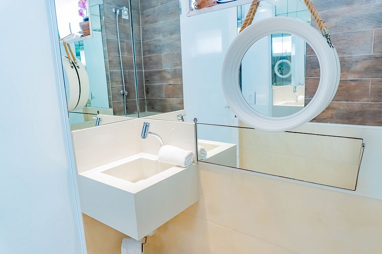 181 - Triplex Família com Jacuzzi privativa